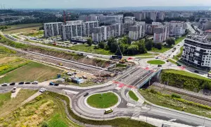 Jak dojechać do osiedla szkolnego w Krakowie - najlepsze połączenia komunikacyjne