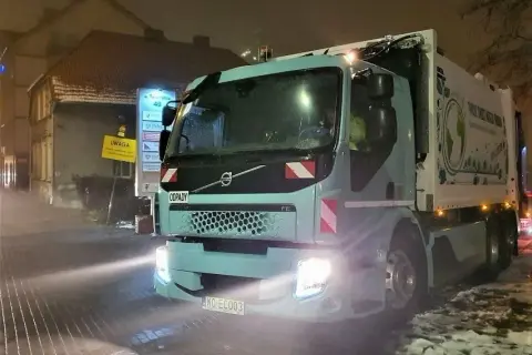 Samochód który zbiera elektrośmieci z osiedla – jak skorzystać z usługi?